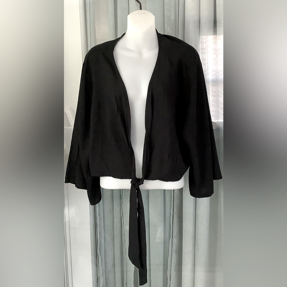 Colleen Lopez black front-tie cropped kimono top